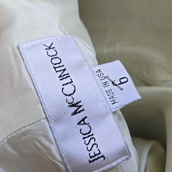 Elegant Satin Pastel Green & Black Lace A Line Sweatheart Knee Length Prom Dress - Picture 8 of 11